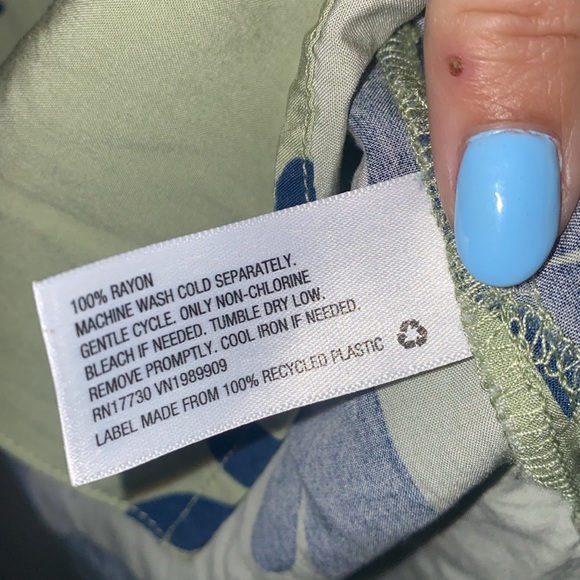 Original Use Men’s Floral Button Down Tee - Picture 6 of 8